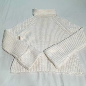 *New* Cable Knit Turtleneck Sweater Size:Small